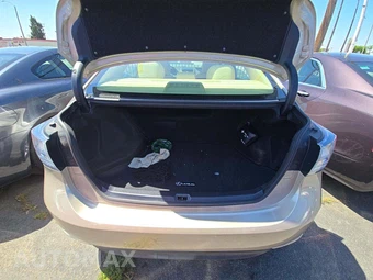 2011 Lexus HS 250h - miniatura 14