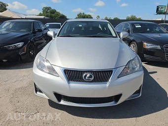 2011 Lexus IS 250 Sedan – miniatura 2