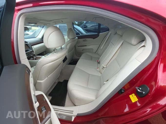 2011 Lexus LS 460 - miniatura 13