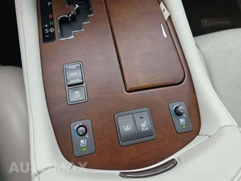 2011 Lexus LS 460 - miniatura 29