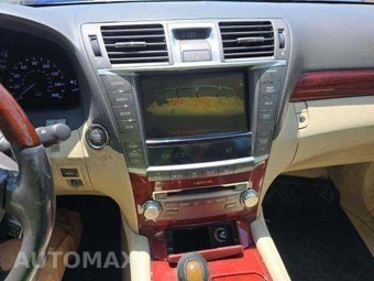 2011 Lexus LS 460 – miniatura 10