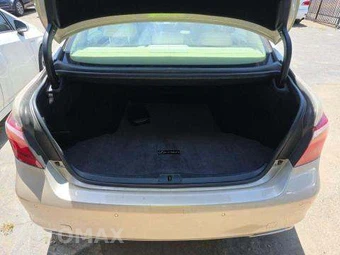 2011 Lexus LS 460 – miniatura 14