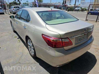 2011 Lexus LS 460 – miniatura 2