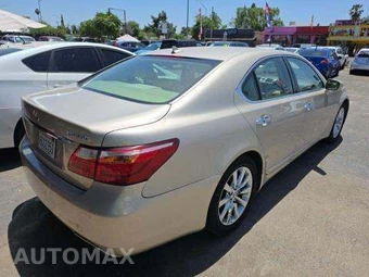 2011 Lexus LS 460 – miniatura 3
