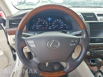 2011 Lexus LS 460 – miniatura 10