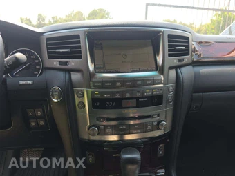 2011 Lexus LX 570 – miniatura 10