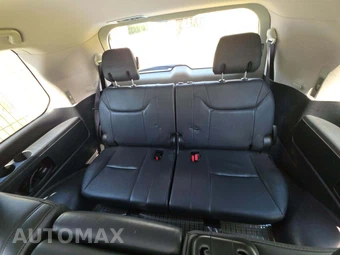2011 Lexus LX 570 – miniatura 14