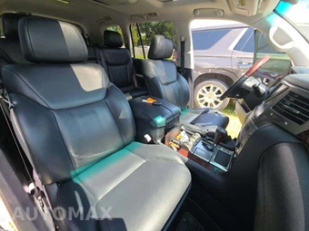 2011 Lexus LX 570 – miniatura 19