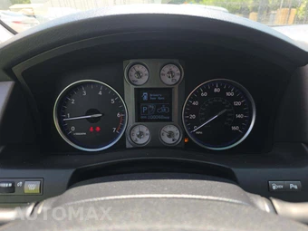 2011 Lexus LX 570 – miniatura 9