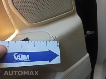 2011 Lexus LX 570 – miniatura 23