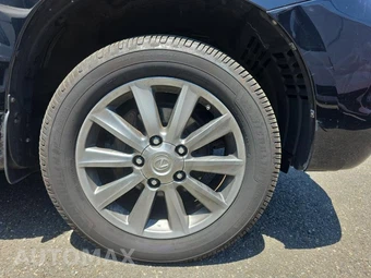 2011 Lexus LX 570 – miniatura 9