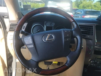 2011 Lexus LX 570 – miniatura 10