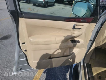 2011 Lexus LX 570 – miniatura 9
