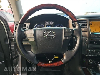 2011 Lexus LX 570 - miniatura 10