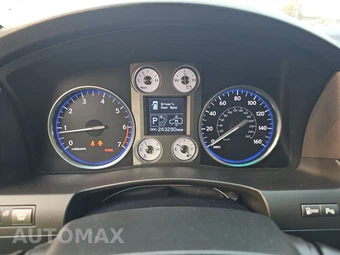 2011 Lexus LX 570 - miniatura 12