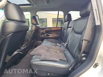 2011 Lexus LX 570 - miniatura 13