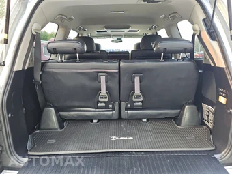2011 Lexus LX 570 - miniatura 17