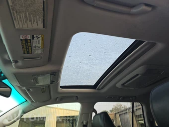 2011 Lexus LX 570 - miniatura 22