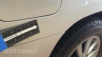 2011 Lexus LX 570 - miniatura 32
