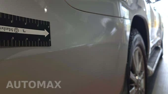 2011 Lexus LX 570 - miniatura 41