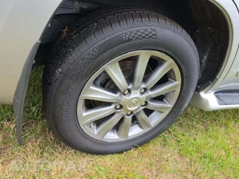 2011 Lexus LX 570 – miniatura 22
