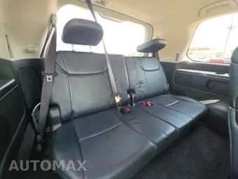 2011 Lexus LX 570 - miniatura 14