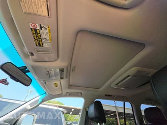 2011 Lexus LX 570 - miniatura 18