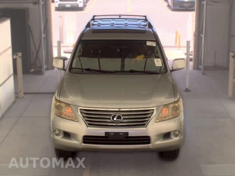 2011 Lexus LX 570 - miniatura 2