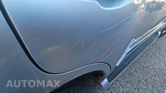 2011 Lexus LX 570 - miniatura 22