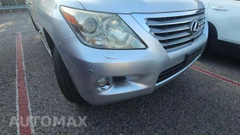 2011 Lexus LX 570 - miniatura 24