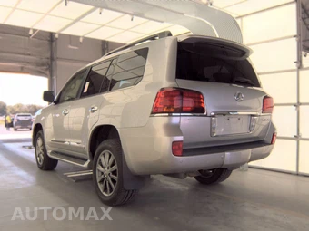 2011 Lexus LX 570 - miniatura 6