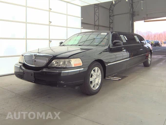 2011 Lincoln Town Car Executive w/Limousine Pkg