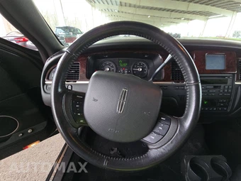 2011 Lincoln Town Car Executive w/Limousine Pkg - miniatura 10
