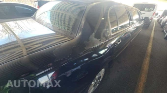 2011 Lincoln Town Car Executive w/Limousine Pkg - miniatura 21