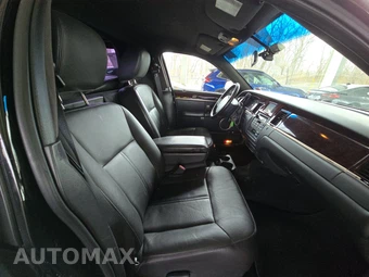 2011 Lincoln Town Car Executive w/Limousine Pkg - miniatura 8