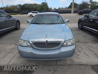 2011 Lincoln Town Car Signature Limited — samochód z USA z aukcji Manheim, oferta Kup Teraz w AUTOMAX