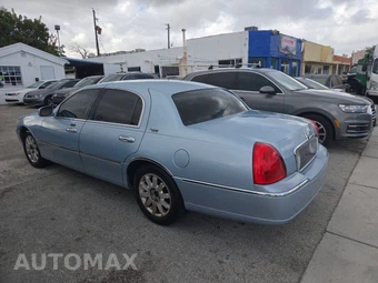 2011 Lincoln Town Car Signature Limited - miniatura 5