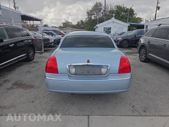 2011 Lincoln Town Car Signature Limited - miniatura 6
