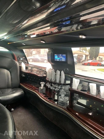 2011 Lincoln Town Car Signature Limited - miniatura 10