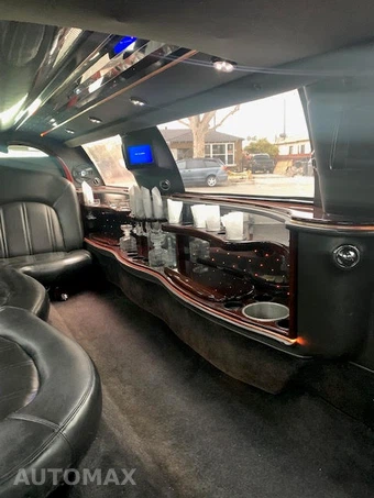 2011 Lincoln Town Car Signature Limited - miniatura 6