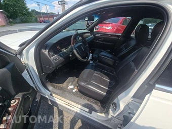 2011 Lincoln Town Car Signature Limited – miniatura 6