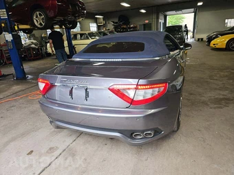 2011 Maserati GranTurismo Convertible – miniatura 3
