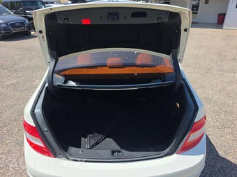 2011 Mercedes-Benz C 300 – miniatura 11