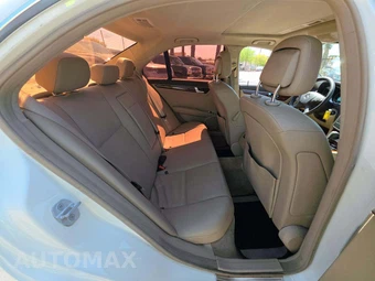 2011 Mercedes-Benz C 300 – miniatura 13