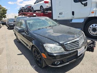 2011 Mercedes-Benz C 300 – miniatura 3