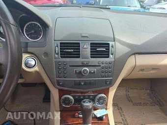 2011 Mercedes-Benz C 300 – miniatura 10