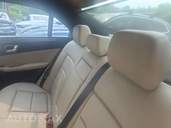 2011 Mercedes-Benz E 350 4MATIC Sedan – miniatura 16