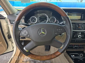 2011 Mercedes-Benz E 350 4MATIC Sedan – miniatura 10