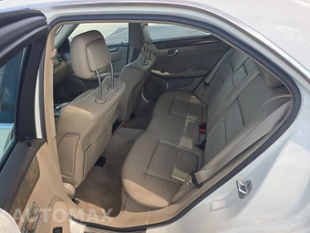 2011 Mercedes-Benz E 350 4MATIC Sedan – miniatura 13