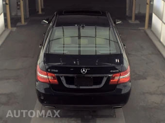2011 Mercedes-Benz E 350 4MATIC Sedan - miniatura 5